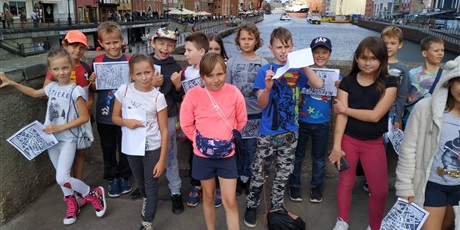 Uczniowie klasy 4b odkrywali z mapą zabytki gdańskiej Starówki