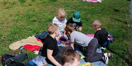 Powiększ grafikę: 1a-na-wiosennym-pikniku-612010.jpg