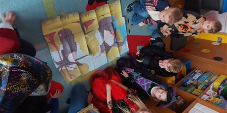 Powiększ grafikę: Andrzejki - zajęcia świetlicowe kl. 1A