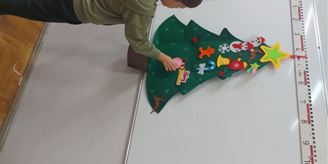 Powiększ grafikę: boze-narodzenie-zajecia-swietlicowe-kl-1a-665038.jpg