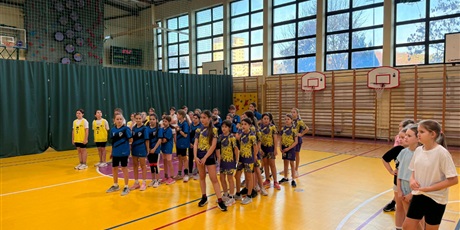 Powiększ grafikę: dwa-ognie-usportowione-dziewczyny-eliminacje-663890.jpg