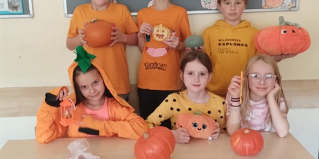 Powiększ grafikę: Dzień dyni - zajęcia świetlicowe kl.1A i 3A 