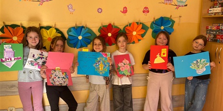 Powiększ grafikę: Dzień kobiet w świetlicy 2a i 3a