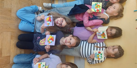 Powiększ grafikę: dzien-matki-zajecia-swietlicowe-kl-1a-1b-1c-2a-2b-i-3a-u-pani-sylwii-olgi-karoliny-i-grazyny-616994.jpg
