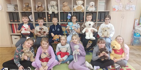 Powiększ grafikę: Dzień Misia w świetlicy kl.1a i 3a