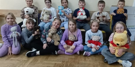 Powiększ grafikę: Dzień Misia w świetlicy kl.1a i 3a