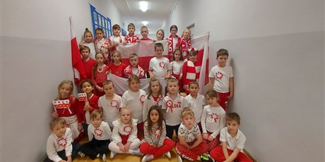 Powiększ grafikę: dzien-niepodleglosci-w-swietlicy-kl-1a-2a-i-3a-653213.jpg