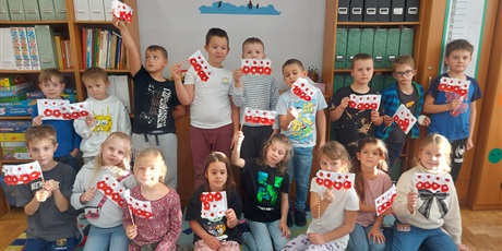 Powiększ grafikę: dzien-niepodleglosci-w-swietlicy-kl-1a-2a-i-3a-653357.jpg