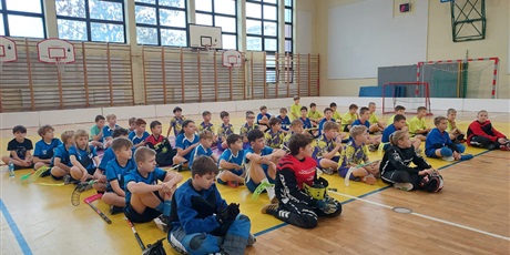 Powiększ grafikę: Dziś nasza szkoła wzięła udział w turnieju unihokeja 