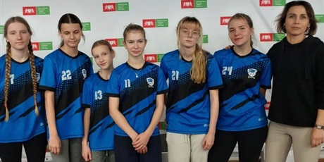 Powiększ grafikę: halowe-mistrzostwa-gdanska-szkol-w-lekkoatletyce---660673.jpg
