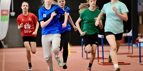 Powiększ grafikę: halowe-mistrzostwa-gdanska-szkol-w-lekkoatletyce---660674.jpg