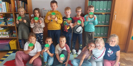 Powiększ grafikę: Jesień - zajęcia świetlicowe kl.1A i 3A