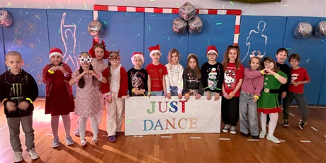 Powiększ grafikę: just-dance-impreza-mikolajkowa-663484.jpg