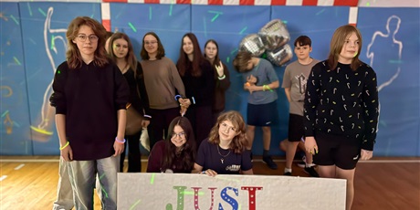 Powiększ grafikę: just-dance-impreza-mikolajkowa-663488.jpg