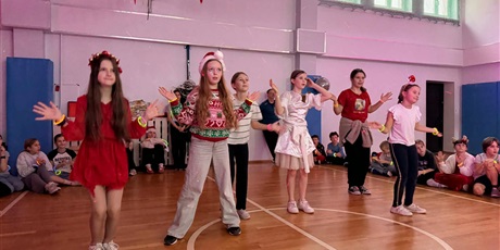 Powiększ grafikę: just-dance-impreza-mikolajkowa-663491.jpg