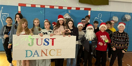 Powiększ grafikę: just-dance-impreza-mikolajkowa-663508.jpg