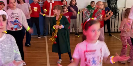 Powiększ grafikę: just-dance-impreza-mikolajkowa-663512.jpg