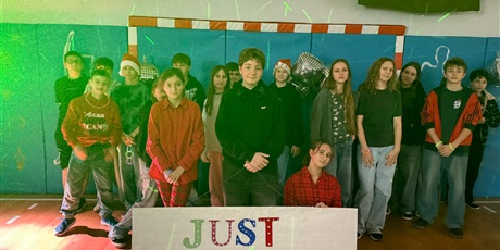 Powiększ grafikę: just-dance-impreza-mikolajkowa-663519.jpg