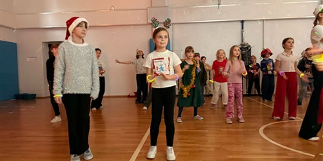 Powiększ grafikę: just-dance-impreza-mikolajkowa-663521.jpg