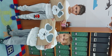 Powiększ grafikę: Kolorowy tydzień - biały - w świetlicy kl.1a i 3a