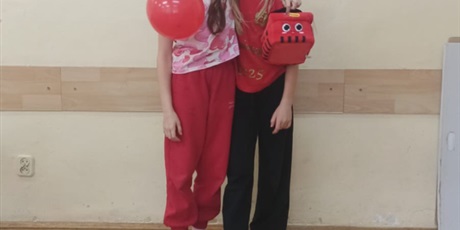 Powiększ grafikę: Kolorowy tydzień - czerwony - w świetlicy kl.1a, 2a i 3a.