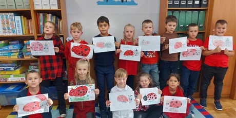 Powiększ grafikę: Kolorowy tydzień - czerwony - w świetlicy kl.1a, 2a i 3a.