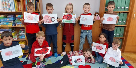 Powiększ grafikę: Kolorowy tydzień - czerwony - w świetlicy kl.1a, 2a i 3a.