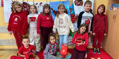 Powiększ grafikę: Kolorowy tydzień - czerwony - w świetlicy kl.1a, 2a i 3a.