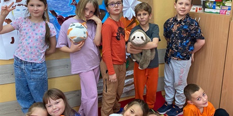 Powiększ grafikę: Kolorowy tydzień - pomarańczowy - w świetlicy kl.1a, 2a i 3a.