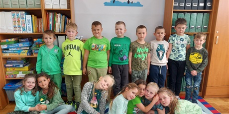 Powiększ grafikę: Kolorowy tydzień - zielony - w świetlicy kl.1a, 2a i 3a.