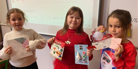 Powiększ grafikę: Mikołajki - zajęcia świetlicowe kl. 1A i 2A