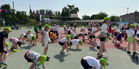 Powiększ grafikę: olimpiada-sportowa-2025-wyscigi-rzedow-625050.jpg