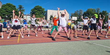 Powiększ grafikę: olimpiada-sportowa-2026-dla-klas-1-3-za-nami--697443.jpg