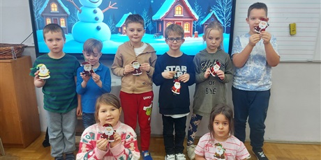 Powiększ grafikę: Ozdoby świąteczne - zajęcia świetlicowe kl. 1A 