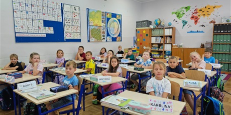Powiększ grafikę: Pierwsze dni w klasie 1a