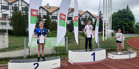 Powiększ grafikę: sukces-naszych-uczennic-i-uczniow-621210.jpg