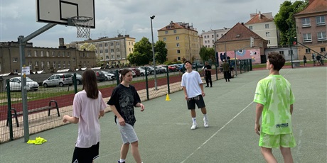 Powiększ grafikę: szkolny-turniej-koszykowki-3x3-za-nami-621614.jpg