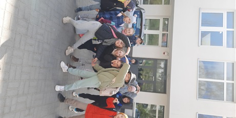 Powiększ grafikę: sztafety-sprawnosciowe-wyscigi-rzedow--686516.jpg