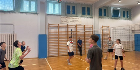 Powiększ grafikę: turniej-pilki-siatkowej-696401.jpg