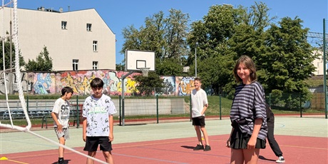 Powiększ grafikę: turniej-pilki-siatkowej-696411.jpg