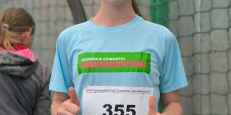 Powiększ grafikę: Udany debiut młodych lekkoatletek z hetmanki podczas 31 Ogólnopolskiego finału Czwartków Lekkoatletycznych w Łodzi