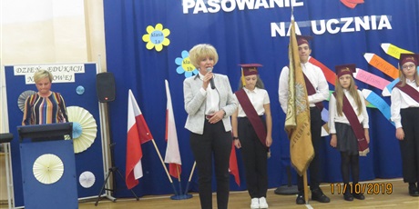 Powiększ grafikę: uroczystosc-pasowania-na-ucznia-110915.jpg