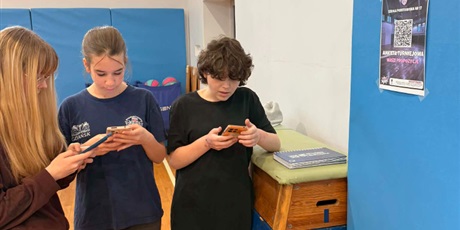 Powiększ grafikę: w-ostatnim-czasie-nasi-uczniowie-mieli-realny-wplyw-na-sportowe-zycie-szkoly--678638.jpg