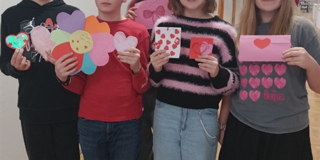 Powiększ grafikę: walentynki-poczta-walentynkowa-675186.jpg