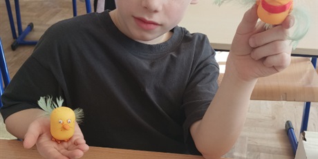 Powiększ grafikę: Wielkanoc - zajęcia plastyczne klasy 3a w świetlicy 🐇🐥