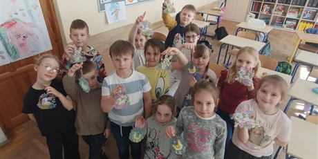 Powiększ grafikę: wielkanoc-zajecia-swietlicowe-kl-1a-1b-1c-2a-i-3a-u-pani-sylwii-olgi-i-karoliny-609529.jpg