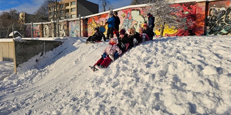 Powiększ grafikę: Zimowe zabawy 1a