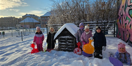 Powiększ grafikę: Zimowe zabawy 1a