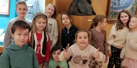 Uczniowie klasy 2a i Ojcowie Niepodległości Polski w przededniu Narodowego Święta 11 listopada